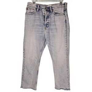 Zara Women's Light Wash Cropped Frayed‎ Hem Jeans Size 8 Street Style Minimalist